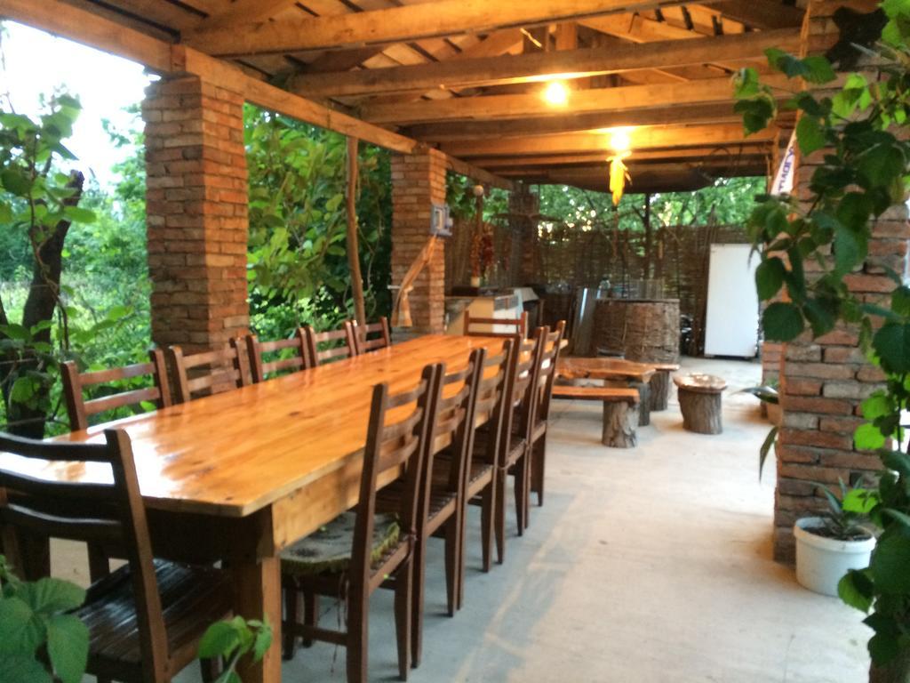 Nona Guest House Shilda エクステリア 写真