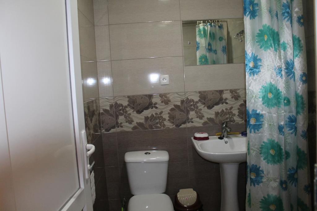 Nona Guest House Shilda エクステリア 写真