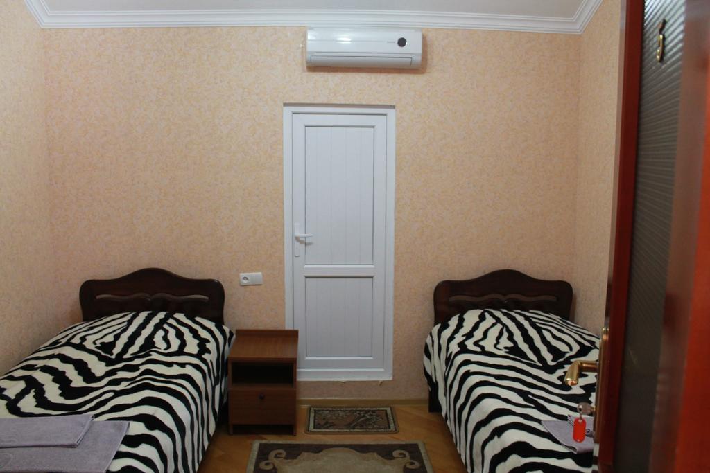 Nona Guest House Shilda エクステリア 写真