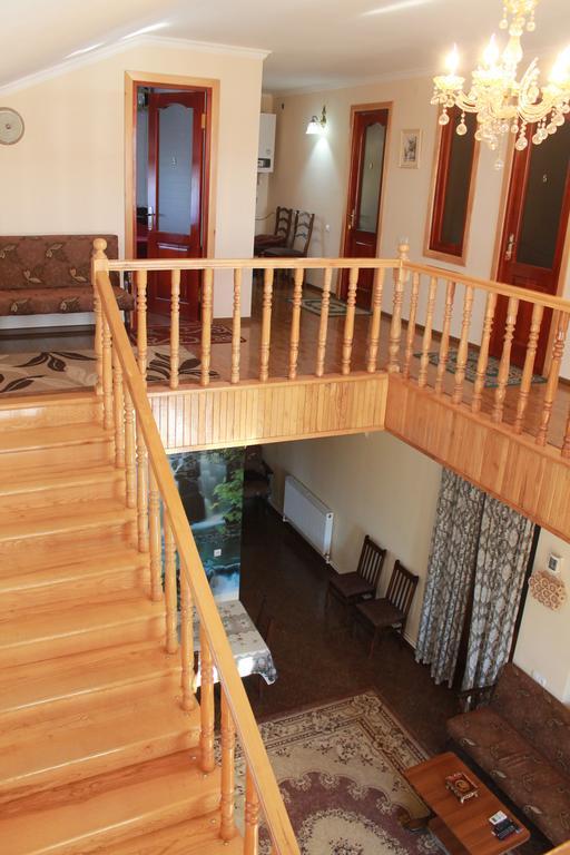Nona Guest House Shilda エクステリア 写真