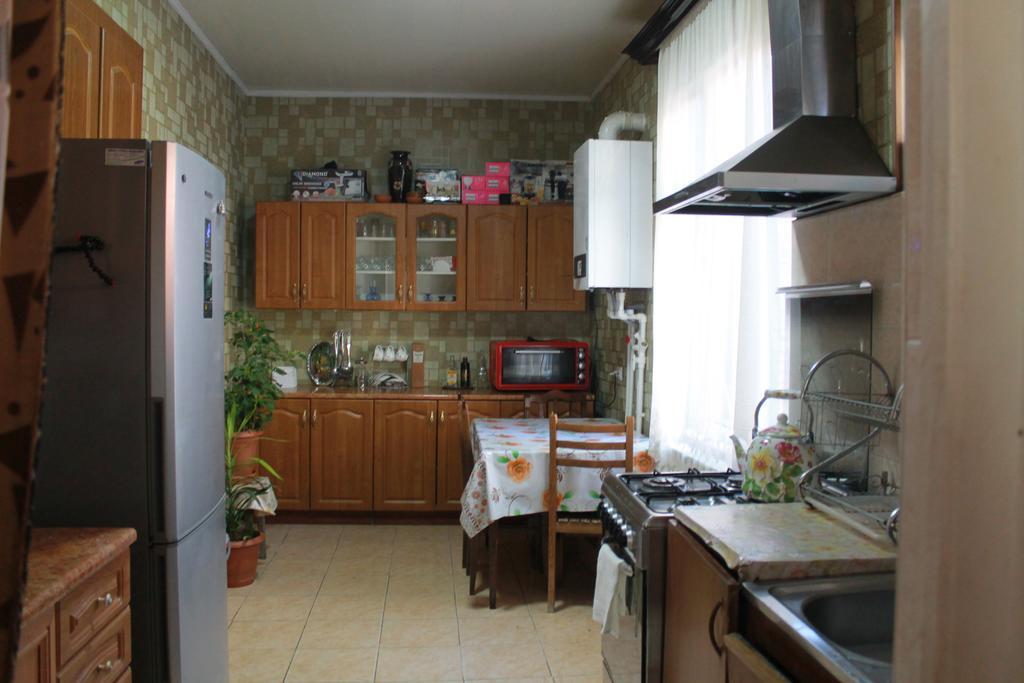 Nona Guest House Shilda エクステリア 写真